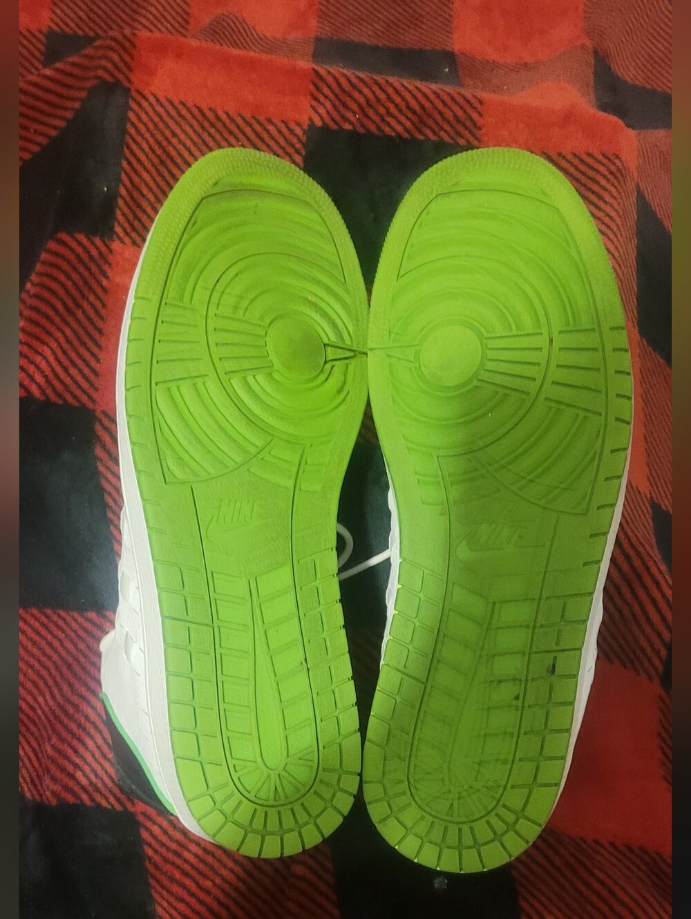 Jordan Illusion Premium 'White Green Pulse' sneakers - Picture 7 of 8